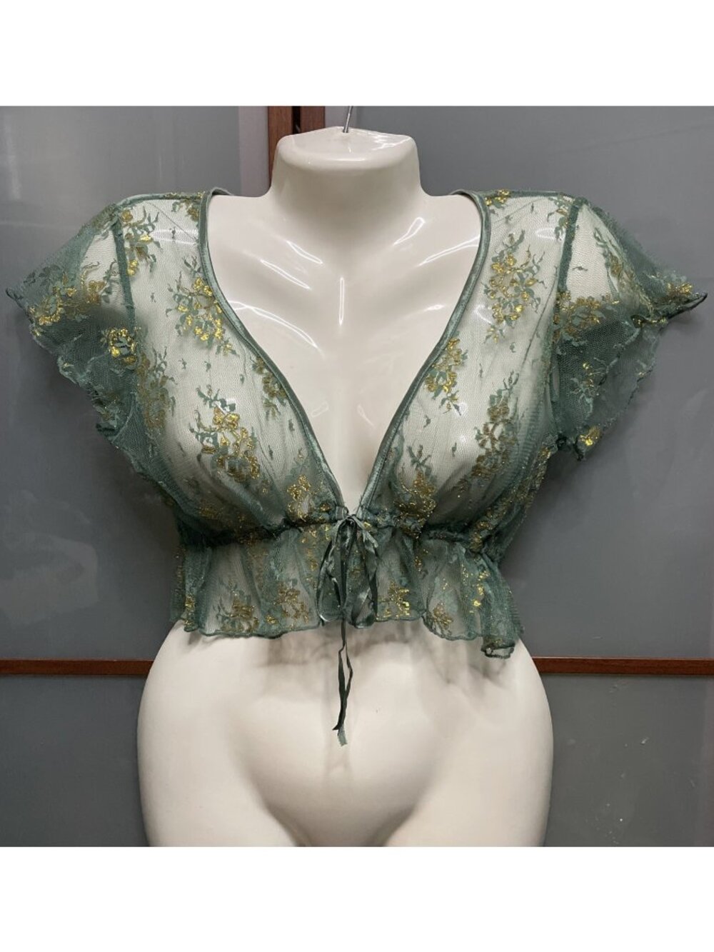 Xhilaration Vintage Y2K Womens Medium Green Sheer Lace Crop Top Coquette Fairy
